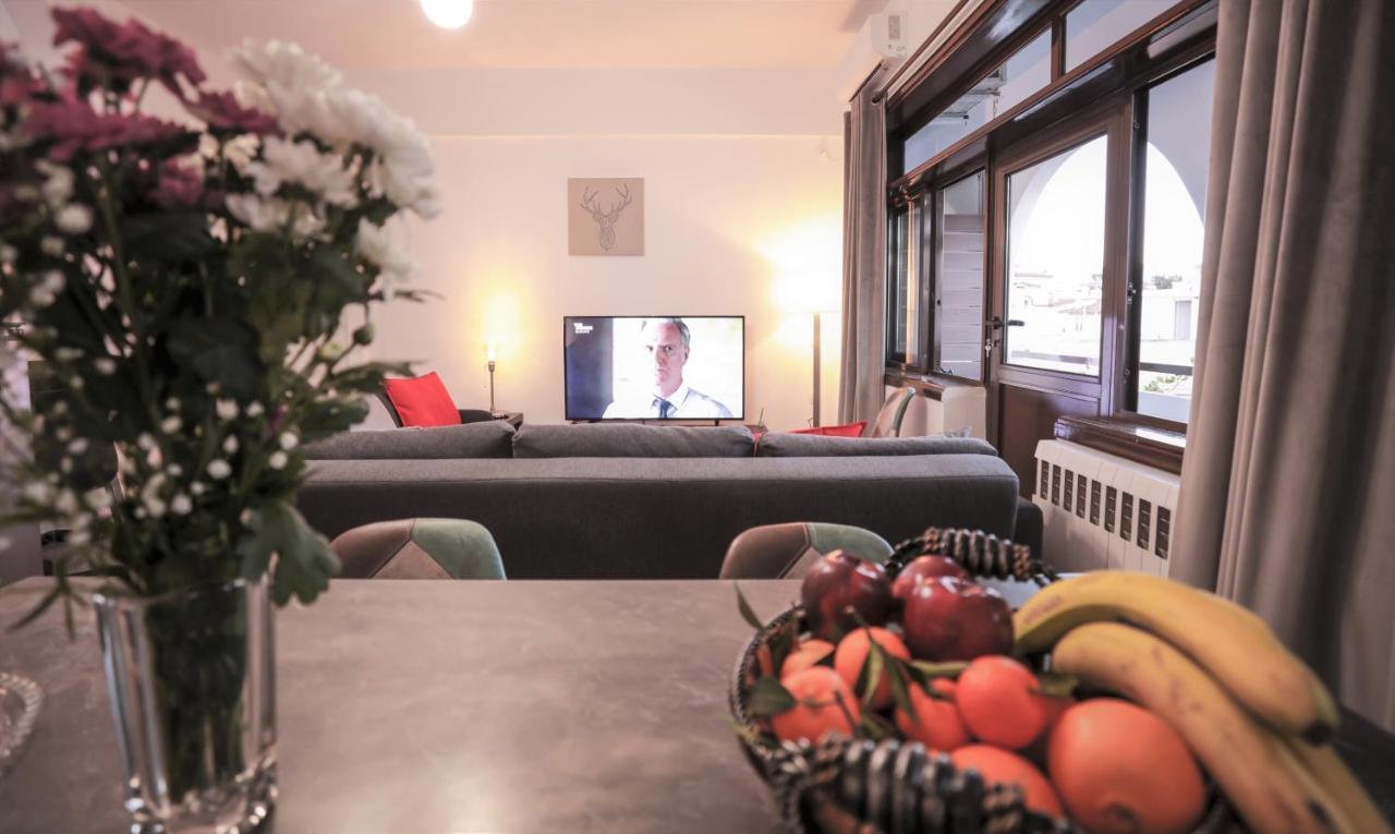 Apartament Modern 2 Bedroom Next To Metro - Marousi *